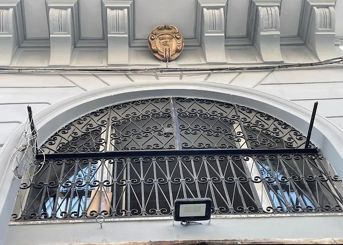 Dimora Villapiano, Soggiorno Al Centro Di Napoli